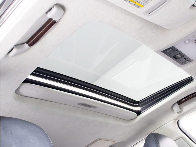 人気オプションのサンルーフ!