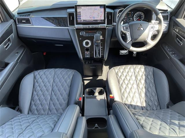 デリカD:52.2 ブラック エディション 4WD