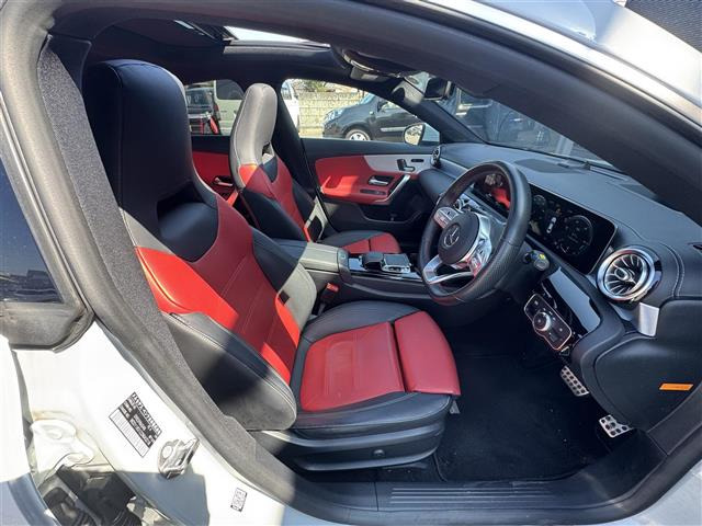 CLAクラスCLA200d AMGライン