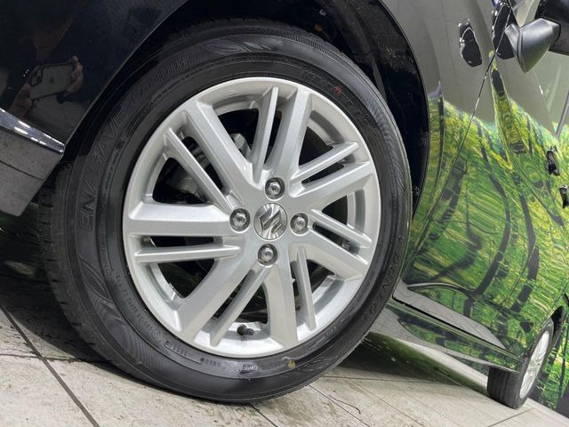 �y����15�C���`�A���~�z�C�[���z�O�ςɃ}�b�`���������A���~�z�C�[���𑕒����Ă���܂��B�e��ЊO�A���~�z�C�[����A�X�^�b�h���X�^�C�����戵�����Ă���܂��B���񂲑��k����������