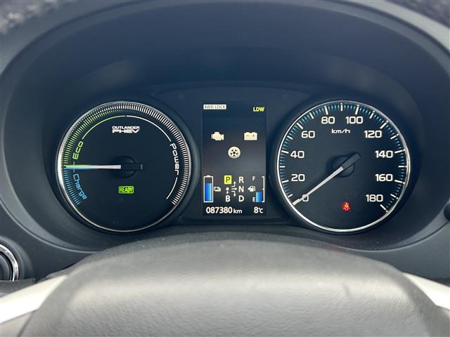 アウトランダーPHEV2.0 G ナビパッケージ 4WD