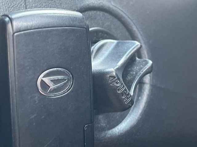 �y�L�[�t���[�V�X�e���z�J�o����|�P�b�g�ɓ��ꂽ�܂܂ł��h�A�̎{���E�������\�ȃX�}�[�g�L�[�𑕔��B�G���W���̃I���E�I�t�����J�M�����o���K�v����������Ƃ��Ă��֗��ł���