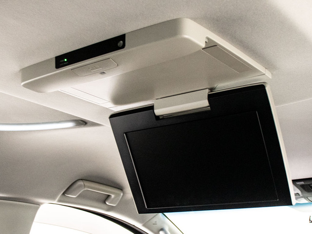 ★フリップダウンモニター★後席の方もDVD等をお楽しみいただけます!