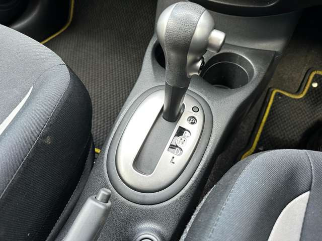 ���i�����ގ��ɑ��삷�郌�o�[�ł��B����̂��₷�����̂ɂȂ��Ă��܂��B���Ј�x�̊����Ă��������B