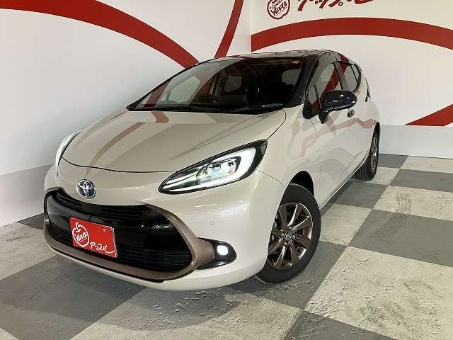 アクア1.5 Z ラフィネ E-Four 4WD