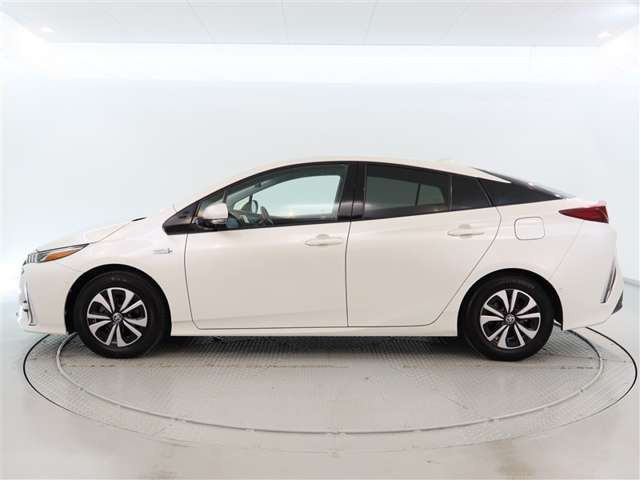 プリウスPHV1.8 A