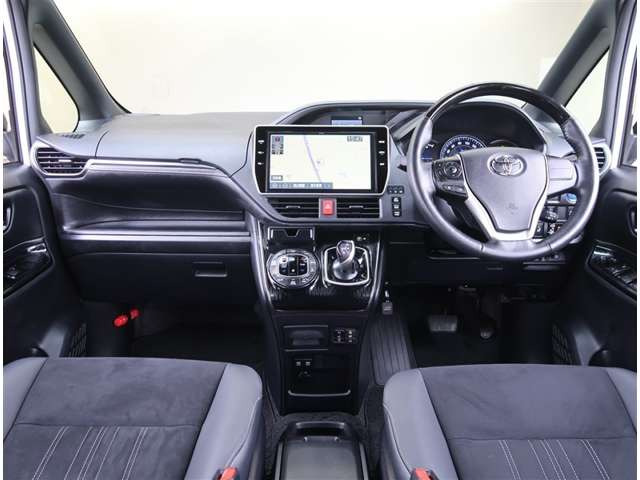 エスクァイアハイブリッド1.8 Gi プレミアムパッケージ ブラックテイラード