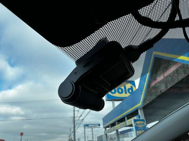 ���⌇�����Ȃ��h�Ƒ��u�̃h���C�u���R�[�_�[�B�o�b�`�����Ă܂���