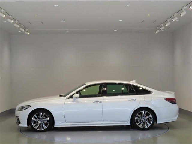 クラウンハイブリッド 2.5 RS アドバンス