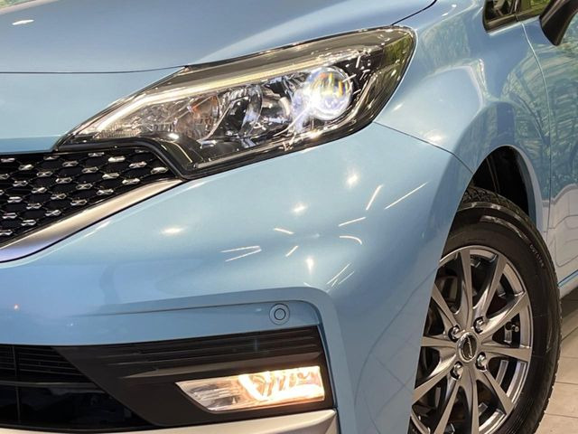 �yLED�w�b�h���C�g�z���V����ԑ��s�����ǍD�Ȏ��E���m�ۂ����S���ĉ^�]�ł��鍂�P�xLED�w�b�h���C�g�𑕔�!�_�����x�������A����d�͂��}�����Ă��܂��B