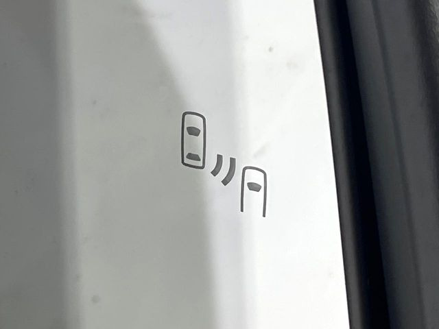 �y�u���C���h�X�|�b�g���[�j���O�z���s���A�h�A�~���[�̎��p�ɂȂ�₷���ӏ��Ɍ㑱�Ԃ��ڋ߂���ƃT�C�h�~���[�t�߂Ɍx����\���A�h���C�o�[�ɒ��ӊ��N�����Ă���܂��B