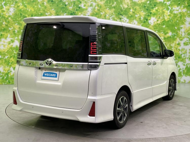 ヴォクシー2.0 ZS 煌III