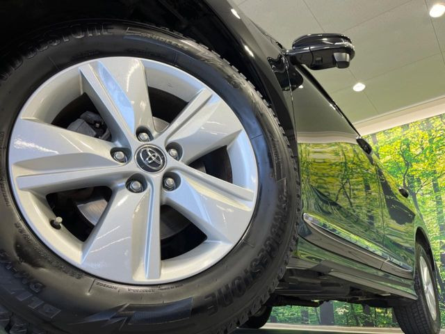 �y����17�C���`�A���~�z�C�[���z�O�ςɃ}�b�`���������A���~�z�C�[���𑕒����Ă���܂��B�e��ЊO�A���~�z�C�[����A�X�^�b�h���X�^�C�����戵�����Ă���܂��B���񂲑��k����������