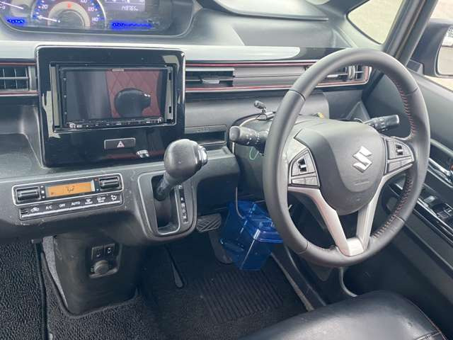 ���X�͎Ԃ̕i���Ɏ��M�������Ă��܂�!�Ȃ̂ŁA���܂��܂Ȋp�x����70���ȏ�̂��ʐ^�ڂ��Ă��܂��B