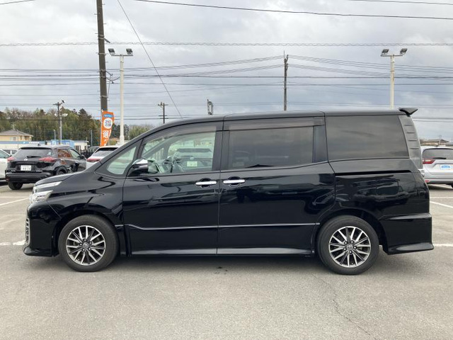 ヴォクシー2.0 ZS 煌