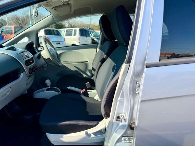 ���������ԑ����W�����ł�!���̋@��ɐ��񂲗��X������!