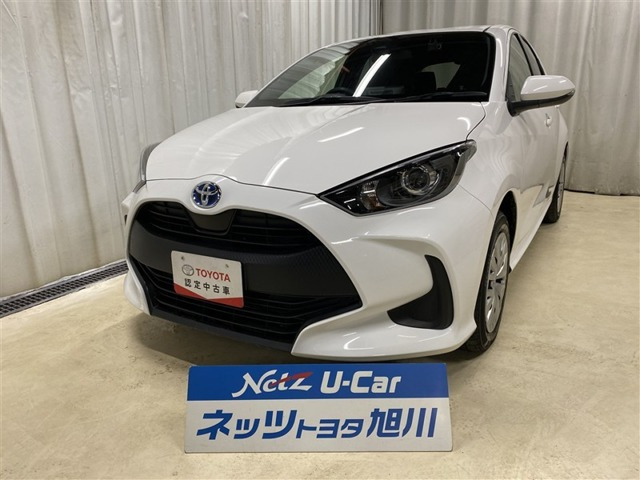 ヤリス1.5 ハイブリッド X E-Four 4WD