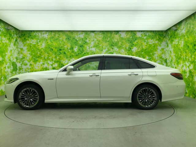 クラウンハイブリッド 2.5 G エグゼクティブ Four 4WD