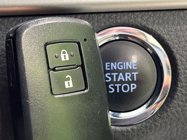 �y�X�}�[�g�L�[�z�J�o����|�P�b�g�ɓ��ꂽ�܂܂ł��h�A�̎{���E�������\�ȃX�}�[�g�L�[�𑕔��B�G���W���̃I���E�I�t�����J�M�����o���K�v����������Ƃ��Ă��֗��ł���