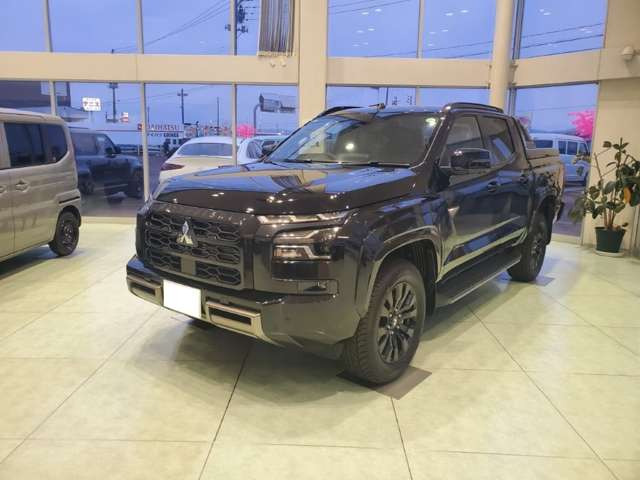 トライトン2.4 GSR ディーゼル 4WD