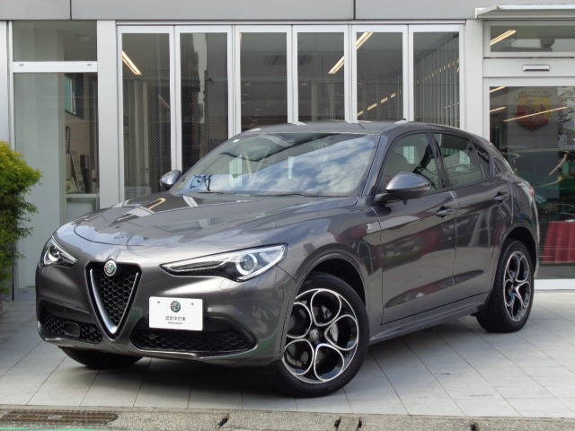 ステルヴィオ2.2 ターボ ディーゼル Q4 Ti 4WD