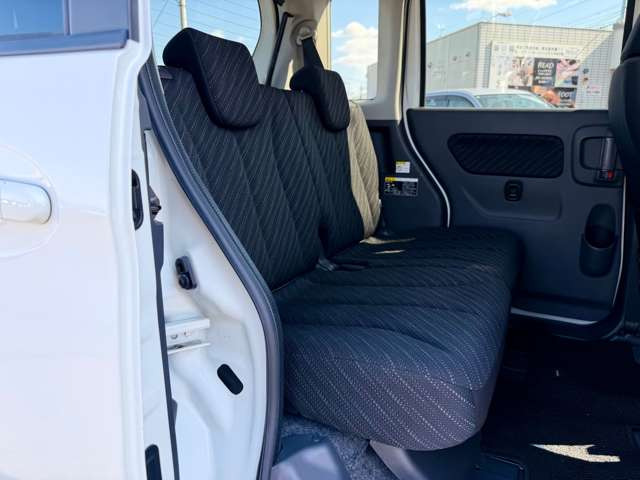 ���X�͍s�c�����R���̊��ˌ����_�̋߂��ɓX�܂��������܂��B���Ԃł��A�N�Z�X���₷���ꏊ�Ɍ�����܂��B�d�Ԃł��z���̍ۂ��Ŋ���JR���������w�܂ł��}���ɎQ��܂��B���C�y�ɂ��₢���킹������!