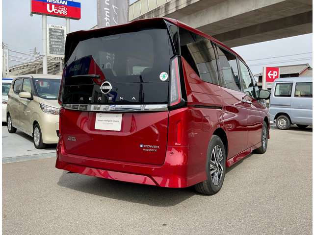 セレナ1.4 e-4ORCE ハイウェイスターV 4WD