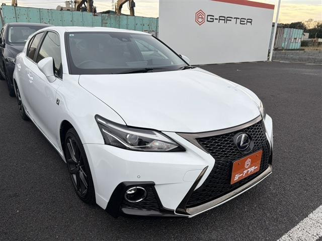 CT200h Fスポーツ