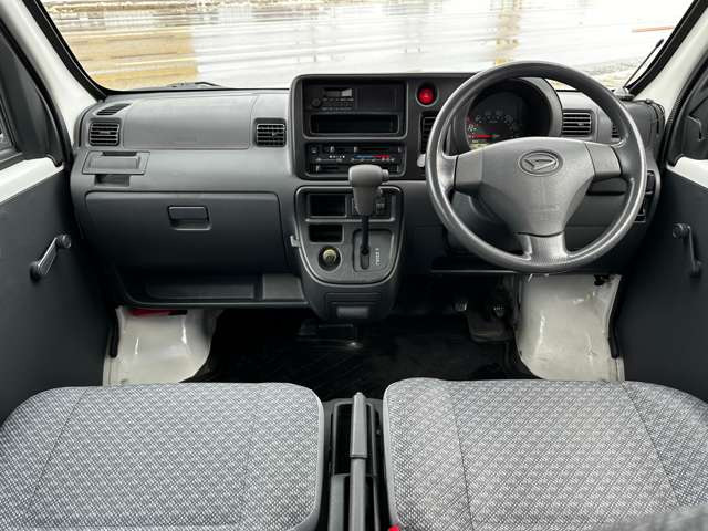 ���Ђł͐V�ԁE���ÎԂ̔̔�����ɍs���Ă���܂��B�V�Ԃ͍����S���[�J�[�̔̔����s���Ă���܂��̂ł��C�y�ɂ����k���������B���i�Ɏ��M������܂�!0157-66-5555