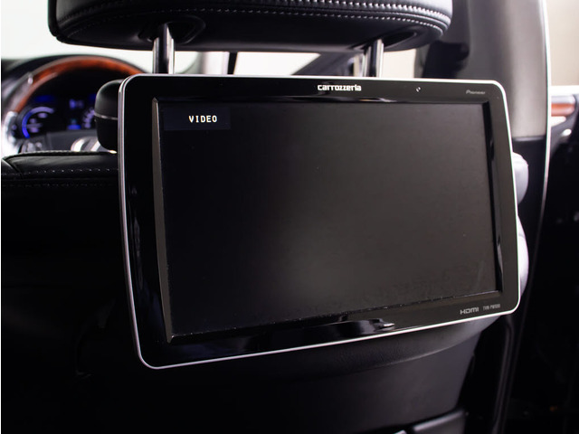 前オーナー様取り付けの後席モニター