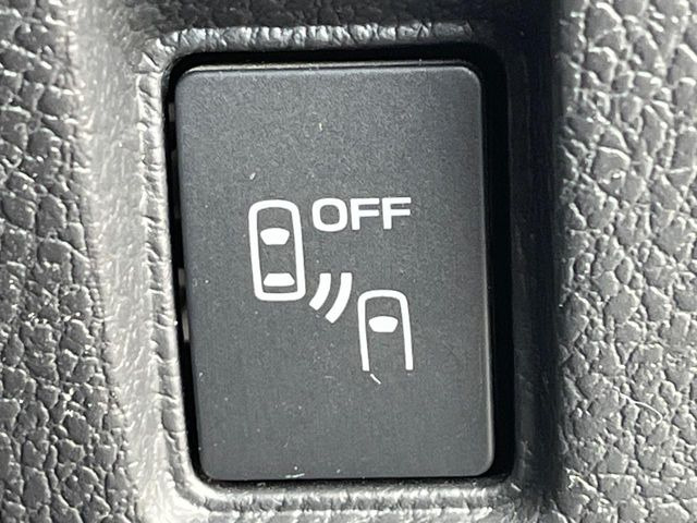 �y�����r�[�N���f�B�e�B�N�V�����z���s���A�h�A�~���[�̎��p�ɂȂ�₷���ӏ��Ɍ㑱�Ԃ��ڋ߂���ƃT�C�h�~���[�t�߂Ɍx����\���A�h���C�o�[�ɒ��ӊ��N�ƁA����̍ۂ̓n���h��������A�V�X�g�����܂��B