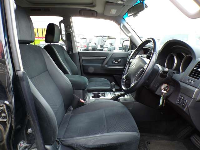 �O���[�v�݌�150��ȏ� �݌ɂɂȂ��Ԃ��T���܂������K���i�̃h���C�u���R�[�_�[�����t���\�ł� �{�X�ł̓��F���t�@�C�A ���[�h�X�^�[ �N���E�� LS �X�J�C���C�� �}�[�NX 86 �݌ɂ��L�x