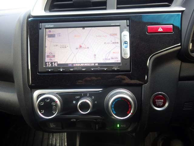 フィット1.3 13G Fパッケージ 4WD