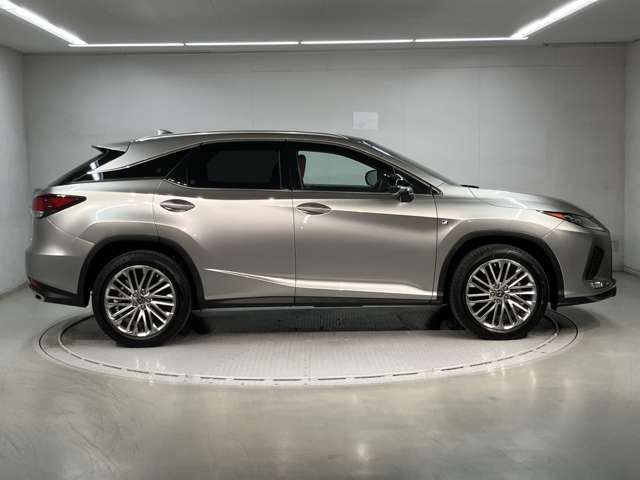 RX300 Fスポーツ 4WD