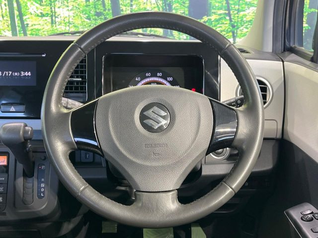 �y�����v�����X�e�A�����O�z�㎿�Ȋv���g�p���邱�ƂŁA��ɂ����������݂ƂĂ��^�]���₷���n���h���ł���