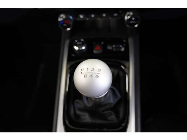 6��MT�ő���y����������܂��B���[�^�X�̓��ӂƂ���y�ʃX�|�[�c�Ə㎿�ȏ��S�n�𕹂����̂��G�~�[���ł��B