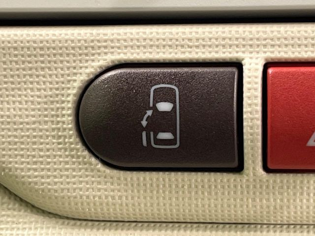 �y�p���[�X���C�h�h�A�z�X�}�[�g�L�[��^�]�Ȃ̃X�C�b�`�ŃX���C�h�h�A�̊J���\���d��������͂����ăh�A���J����K�v�������A���������q�l�ł��A�d���ו��������Ă��鎞�����N�ɊJ���߂ł��܂���