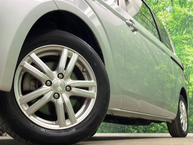 �y15�C���`�A���~�z�C�[���z�O�ςɃ}�b�`�����A���~�z�C�[���𑕒����Ă���܂��B�e��A���~�z�C�[����A�X�^�b�h���X�^�C�����戵�����Ă���܂��B���񂲑��k����������