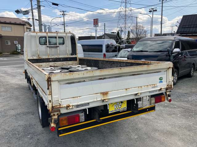 �ۏ؊��Ԃ̓G���W�������@�\�E���͓`�B�@�\��1��������0.1���L���A�X�e�A�����O�@�\�E�O��A�N�X���@�\�E�u���[�L�E�d�C�n�E��p���n�E�R���n��1��������0.1���L���ƂȂ�܂��B�ʓr1�`3�N�L�����x�ۏؗL��܂�