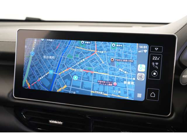 �J�[�i�r���ڂ͂���܂��񂪁Aandroid Auto�AAppleCarPlay�ڑ���������i�r�̂����p�͉\�ł��B