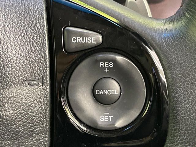 �y�N���[�Y�R���g���[���z�������H�����N���N���s�B�A�N�Z���𗣂��Ă���葬�x�ő��s���ł��A�������^�]���̕��S���y��!�����E�������ȒP�ȃX�C�b�`����Œ����ł��܂��B