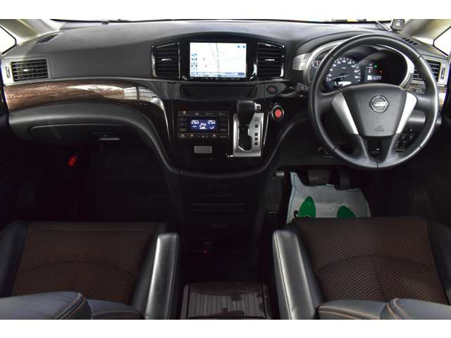 エルグランド2.5 250ハイウェイスター 4WD