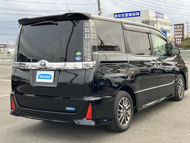 ヴォクシー2.0 ZS 煌