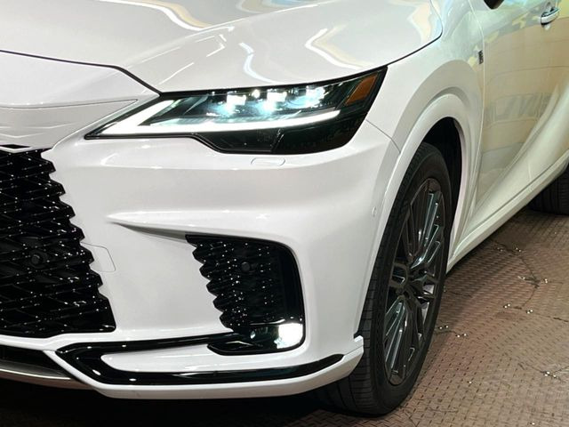 �y�O��LED�w�b�h���C�g�z�X�^�C���b�V���Ȍ����ڂ̎O��LED�w�b�h���C�g�𑕔���X�^�C�������łȂ��A��Ԃ̑��s�����E�ǍD�ň��S���Ă���肢�������܂��B