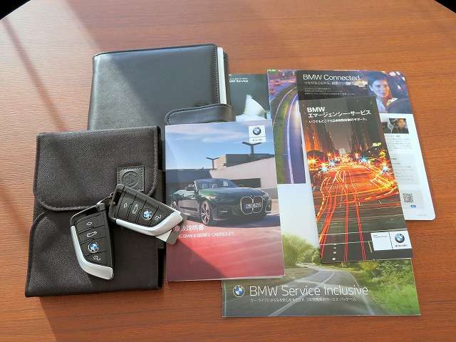 4シリーズカブリオレM440i Xドライブ 4WD