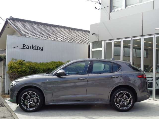 ステルヴィオ2.2 ターボ ディーゼル Q4 Ti 4WD