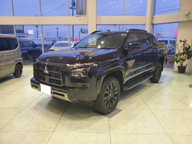 トライトン2.4 GSR ディーゼル 4WD