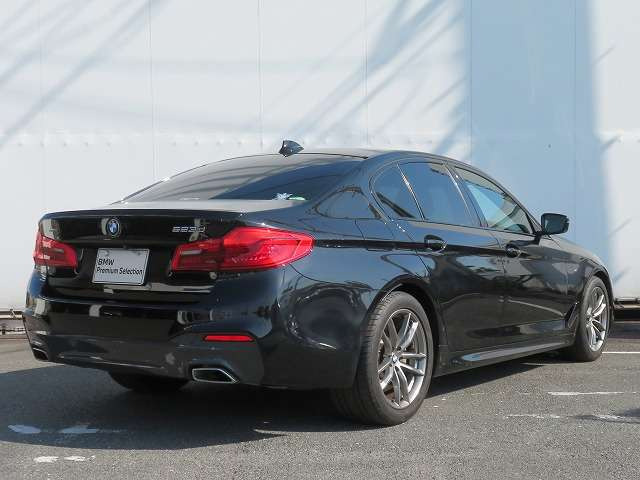 5シリーズセダン523d xドライブ Mスピリット 4WD