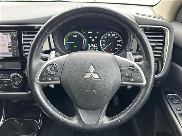 アウトランダーPHEV2.0 G ナビパッケージ 4WD