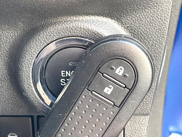 �y�L�[�t���[�V�X�e���z�J�o����|�P�b�g�ɓ��ꂽ�܂܂ł��h�A�̎{���E�������\�ȃX�}�[�g�L�[�𑕔��B�G���W���̃I���E�I�t�����J�M�����o���K�v����������Ƃ��Ă��֗��ł���